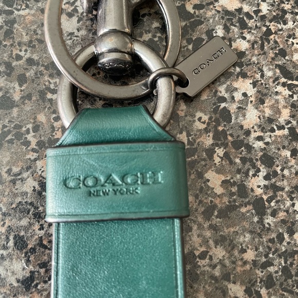 Beautiful Coach leather keychain only worn once. Grab it ladies for the holidays - Picture 5 of 5